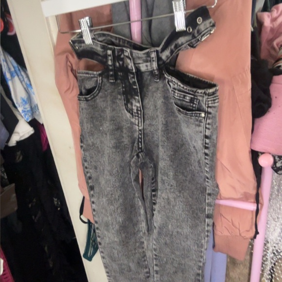 Fashion Nova Acid Wash Skinny Jeans 🩶 | Size 0 | Stretch Fit - Picture 1 of 2